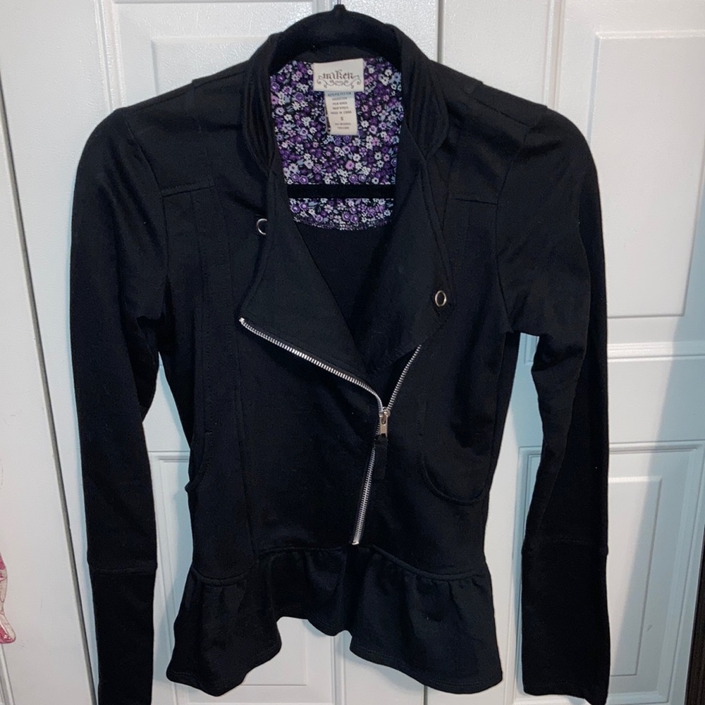 🖤 Casual But Cut Zip-Up Jacket